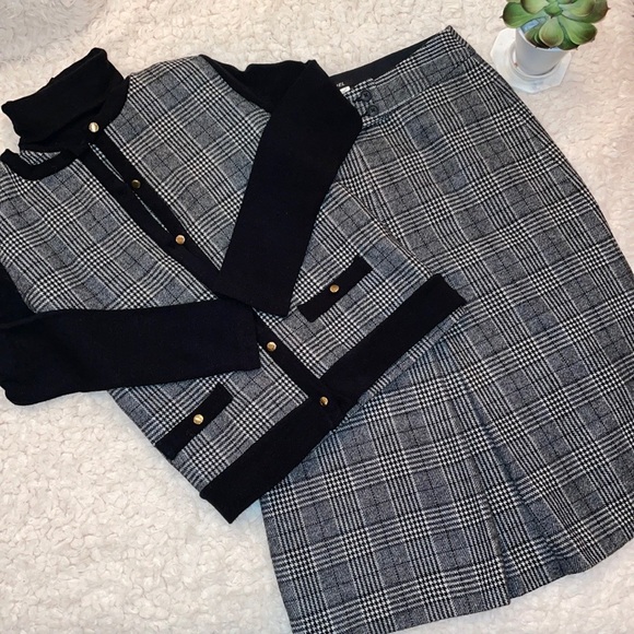 Three Piece Women’s Plaid Wool Set - Picture 1 of 16